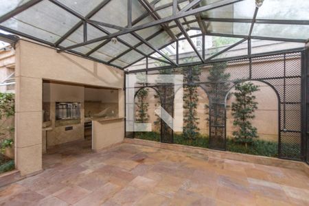 Apartamento à venda com 167m², 3 quartos e 3 vagas Apartamento à venda com 167m², 3 quartos e 3 vagasChurrasqueira