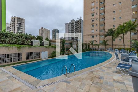 Apartamento à venda com 167m², 3 quartos e 3 vagas Apartamento à venda com 167m², 3 quartos e 3 vagasPiscina