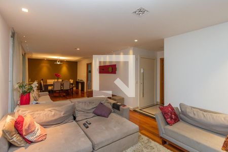 Apartamento à venda com 167m², 3 quartos e 3 vagas Apartamento à venda com 167m², 3 quartos e 3 vagasSala