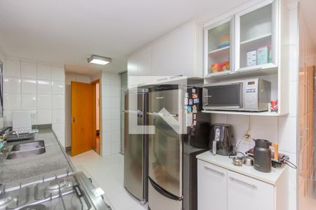 Apartamento à venda com 167m², 3 quartos e 3 vagas Apartamento à venda com 167m², 3 quartos e 3 vagasCozinha