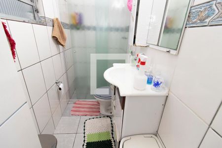 Casa à venda com 150m², 3 quartos e 2 vagasBanheiro 