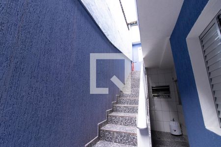 Casa à venda com 150m², 3 quartos e 2 vagasEscada Externa