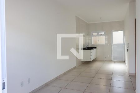 Sala de casa de condomínio para alugar com 2 quartos, 48m² em Parque São Sebastião, Ribeirão Preto