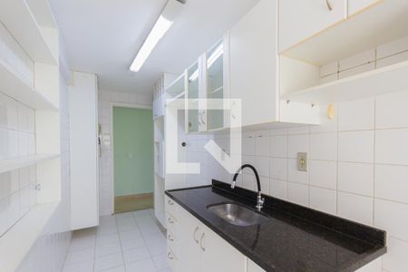 Apartamento à venda com 61m², 2 quartos e 1 vaga Apartamento à venda com 61m², 2 quartos e 1 vagaCozinha e Área de Serviço