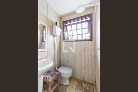 Casa à venda com 202m², 4 quartos e 2 vagasBanheiro de serviço