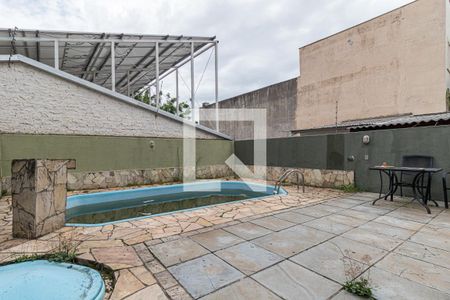 Casa à venda com 202m², 4 quartos e 2 vagasPiscina