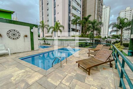 Apartamento à venda com 70m², 2 quartos e 1 vaga Apartamento à venda com 70m², 2 quartos e 1 vagaÁrea comum - Piscina