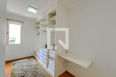 Apartamento à venda com 70m², 2 quartos e 1 vaga Apartamento à venda com 70m², 2 quartos e 1 vagaCloset da Suite