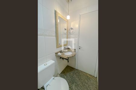 Apartamento à venda com 70m², 2 quartos e 1 vaga Apartamento à venda com 70m², 2 quartos e 1 vagaBanheiro Social