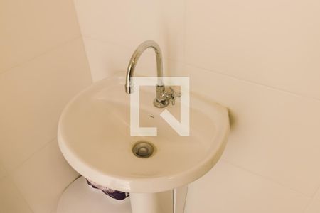 Apartamento para alugar com 31m², 1 quarto e sem vaga Apartamento para alugar com 31m², 1 quarto e sem vagaBanheiro da Suíte Pia