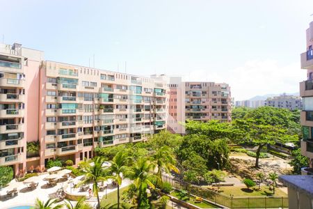 Vista da Sala/Cozinha de apartamento para alugar com 1 quarto, 60m² em Barra da Tijuca, Rio de Janeiro