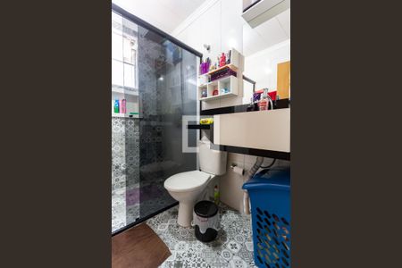 Casa à venda com 130m², 4 quartos e 2 vagas Casa à venda com 130m², 4 quartos e 2 vagasBanheiro Suíte 2