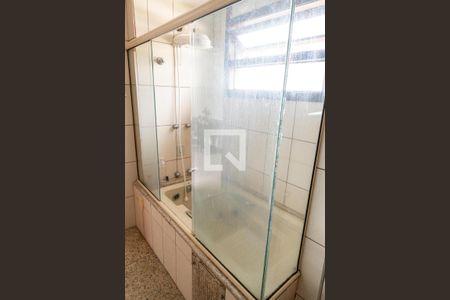 Casa de condomínio à venda com 420m², 4 quartos e 3 vagasBanheiro da Suíte