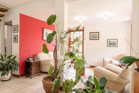Sala  de casa de condomínio à venda com 4 quartos, 420m² em Itaipu, Niterói