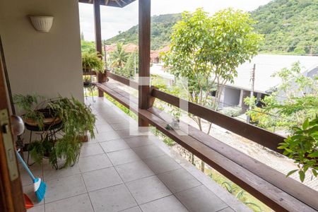 Casa de condomínio à venda com 420m², 4 quartos e 3 vagasVaranda da Sala 2 