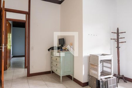 Casa de condomínio à venda com 420m², 4 quartos e 3 vagasQuarto 2