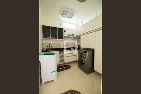 Casa à venda com 402m², 5 quartos e 3 vagasLavanderia