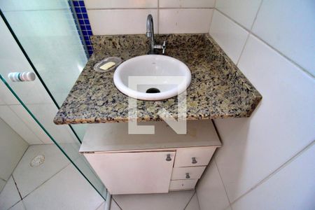 Banheiro de apartamento à venda com 2 quartos, 48m² em Vila Guiomar, Santo André