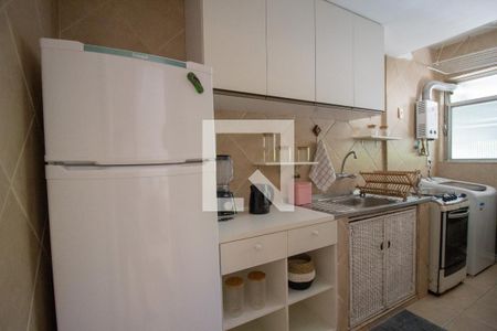 Apartamento para alugar com 70m², 2 quartos e 1 vaga Apartamento para alugar com 70m², 2 quartos e 1 vagaCozinha e Área de Serviço