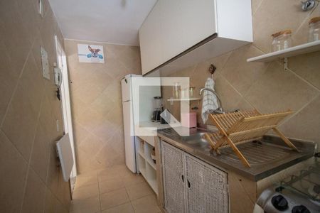 Apartamento para alugar com 70m², 2 quartos e 1 vaga Apartamento para alugar com 70m², 2 quartos e 1 vagaCozinha e Área de Serviço