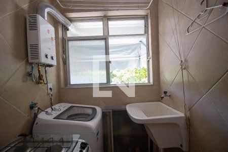 Apartamento para alugar com 70m², 2 quartos e 1 vaga Apartamento para alugar com 70m², 2 quartos e 1 vagaCozinha e Área de Serviço