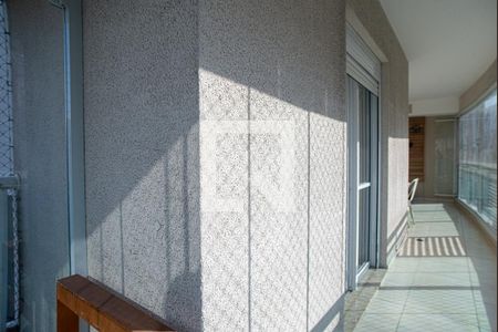Apartamento à venda com 76m², 2 quartos e 1 vaga Apartamento à venda com 76m², 2 quartos e 1 vagaVaranda da Sala e da Suíte