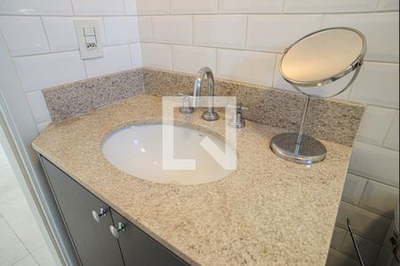 Apartamento à venda com 76m², 2 quartos e 1 vaga Apartamento à venda com 76m², 2 quartos e 1 vagaBanheiro 2