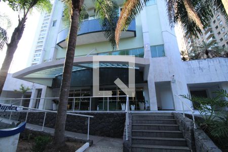 Apartamento à venda com 95m², 2 quartos e 1 vagaFachada