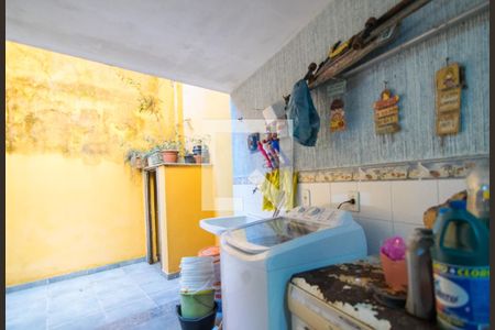 Casa de condomínio à venda com 320m², 5 quartos e 4 vagas Casa de condomínio à venda com 320m², 5 quartos e 4 vagasÁrea Externa