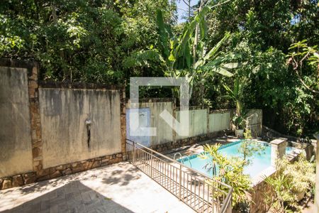 Casa de condomínio à venda com 320m², 5 quartos e 4 vagas Casa de condomínio à venda com 320m², 5 quartos e 4 vagasVista da Suíte