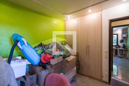 Casa de condomínio à venda com 320m², 5 quartos e 4 vagas Casa de condomínio à venda com 320m², 5 quartos e 4 vagasQuarto 3