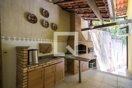 Casa de condomínio à venda com 320m², 5 quartos e 4 vagas Casa de condomínio à venda com 320m², 5 quartos e 4 vagasChurrasqueira