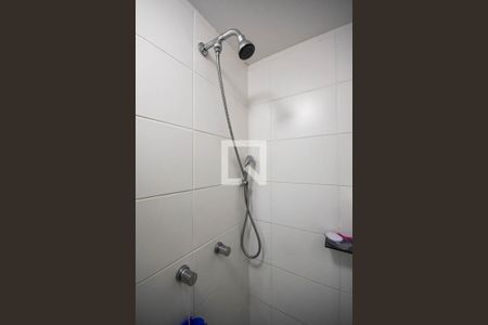 Apartamento à venda com 52m², 2 quartos e 1 vagaChuveiro do banheiro da suíte 