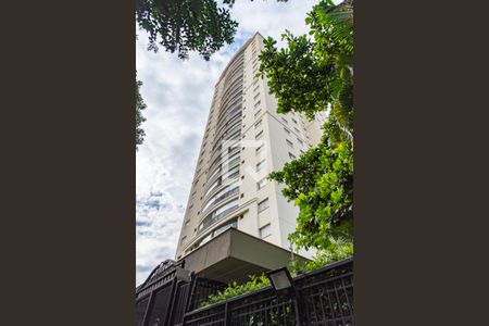 Apartamento para alugar com 108m², 3 quartos e 2 vagasFachada