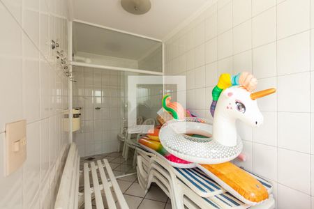 Casa à venda com 690m², 5 quartos e 9 vagas Casa à venda com 690m², 5 quartos e 9 vagasBanheiro externo