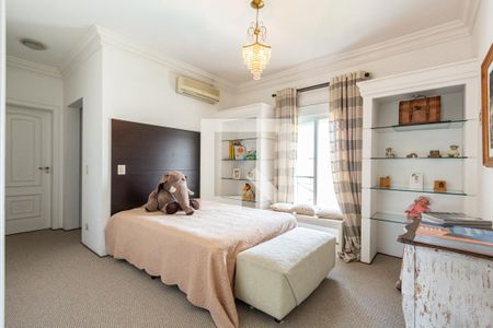 Casa à venda com 690m², 5 quartos e 9 vagas Casa à venda com 690m², 5 quartos e 9 vagasQuarto 4