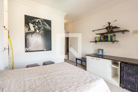 Casa à venda com 690m², 5 quartos e 9 vagas Casa à venda com 690m², 5 quartos e 9 vagasQuarto 3