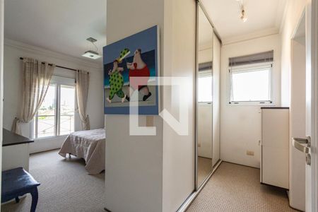 Casa à venda com 690m², 5 quartos e 9 vagas Casa à venda com 690m², 5 quartos e 9 vagasQuarto 3