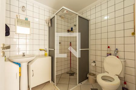 Casa à venda com 690m², 5 quartos e 9 vagas Casa à venda com 690m², 5 quartos e 9 vagasBanheiro externo