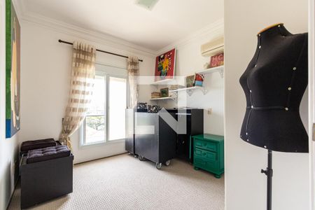 Casa à venda com 690m², 5 quartos e 9 vagas Casa à venda com 690m², 5 quartos e 9 vagasQuarto 2