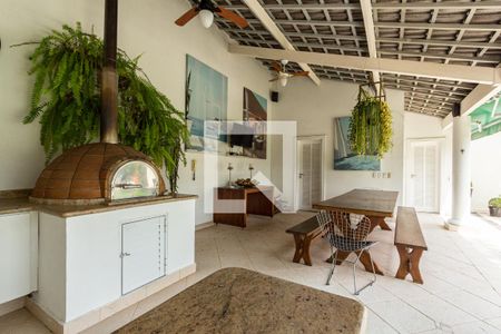 Casa à venda com 690m², 5 quartos e 9 vagas Casa à venda com 690m², 5 quartos e 9 vagasÁrea Gourmet