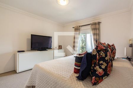 Casa à venda com 690m², 5 quartos e 9 vagas Casa à venda com 690m², 5 quartos e 9 vagasQuarto 5