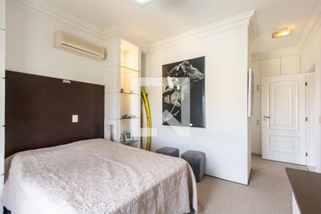 Casa à venda com 690m², 5 quartos e 9 vagas Casa à venda com 690m², 5 quartos e 9 vagasQuarto 3