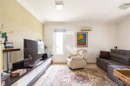 Casa à venda com 690m², 5 quartos e 9 vagas Casa à venda com 690m², 5 quartos e 9 vagasSala de Estar 2