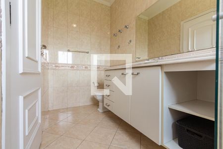 Casa à venda com 690m², 5 quartos e 9 vagas Casa à venda com 690m², 5 quartos e 9 vagasBanheiro