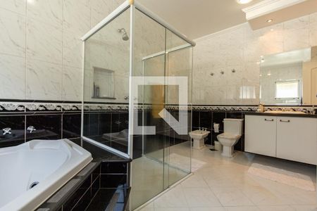 Casa à venda com 690m², 5 quartos e 9 vagas Casa à venda com 690m², 5 quartos e 9 vagasBanheiro