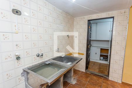 Área de Serviço de casa para alugar com 3 quartos, 300m² em Conjunto Residencial Santa Terezinha, São Paulo