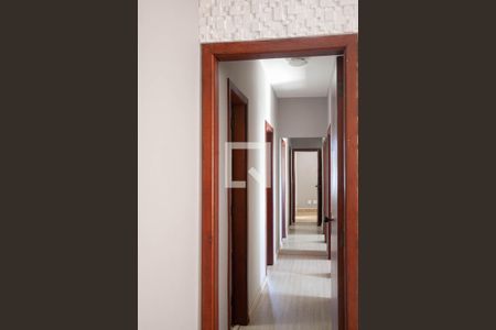 Corredor de apartamento à venda com 3 quartos, 78m² em Palmares, Belo Horizonte