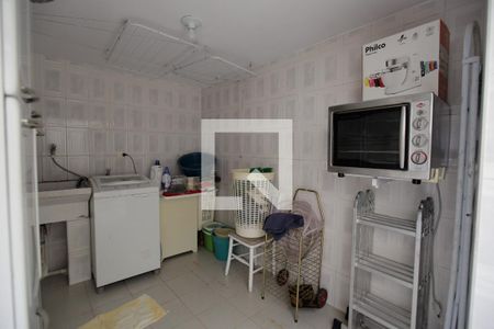 Casa à venda com 90m², 2 quartos e 1 vagaÁrea de Serviço