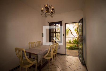 Casa à venda com 255m², 3 quartos e 2 vagas Casa à venda com 255m², 3 quartos e 2 vagasCozinha